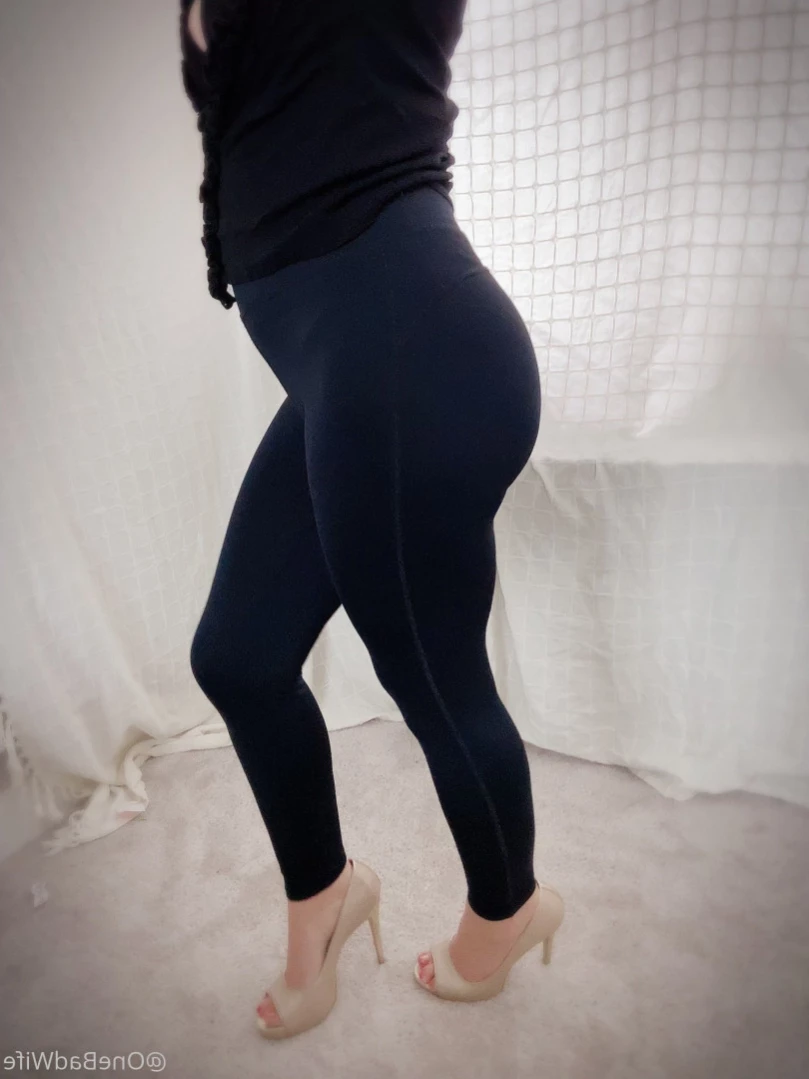 OneBadWife British Wife [ onebadwife ] Onlyfans leaked photo 12920911 on Hotleaks.tv