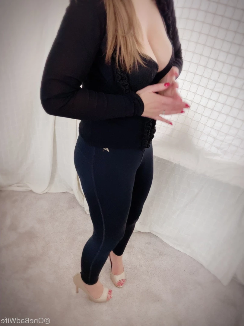 OneBadWife British Wife [ onebadwife ] Onlyfans leaked photo 13685149 on Hotleaks.tv