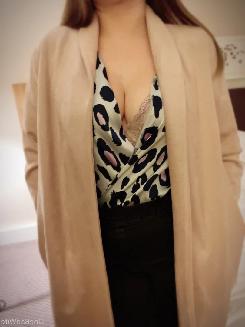 OneBadWife British Wife [ onebadwife ] Onlyfans leaked photo 13781913 on Hotleaks.tv