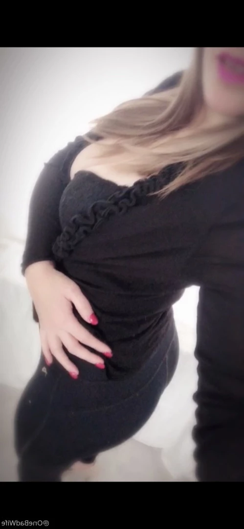 OneBadWife British Wife [ onebadwife ] Onlyfans leaked photo 13782463 on Hotleaks.tv