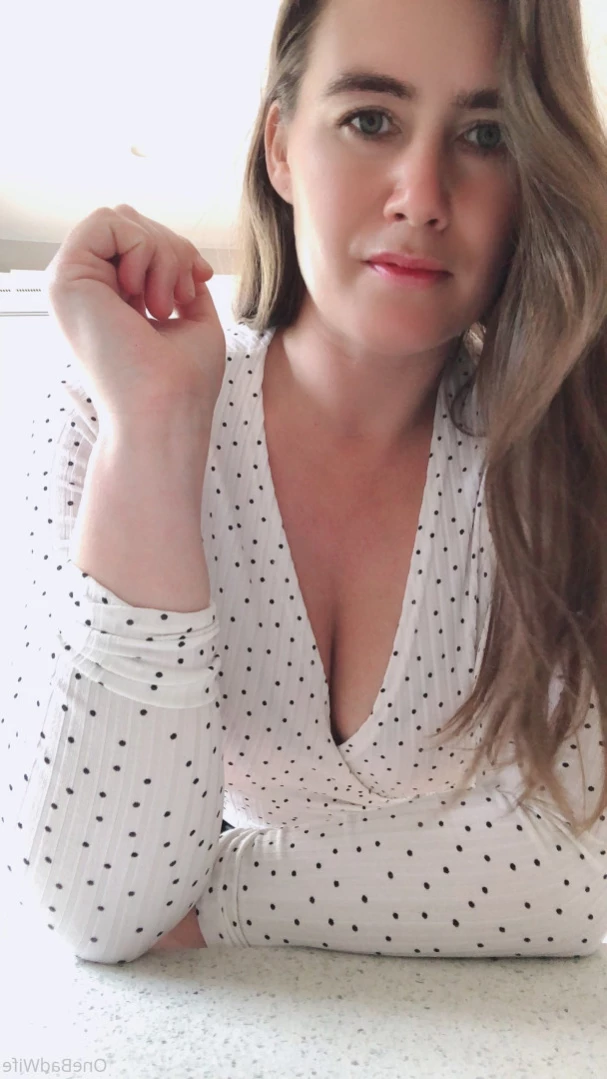 OneBadWife British Wife [ onebadwife ] Onlyfans leaked photo 14063066 on Hotleaks.tv