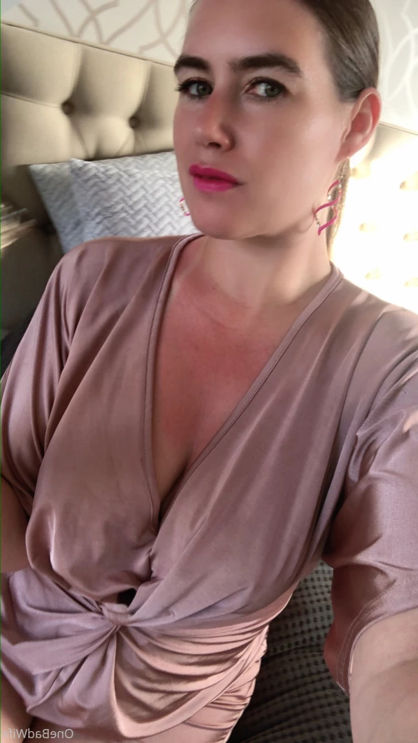 OneBadWife British Wife [ onebadwife ] Onlyfans leaked photo 14166514 on Hotleaks.tv