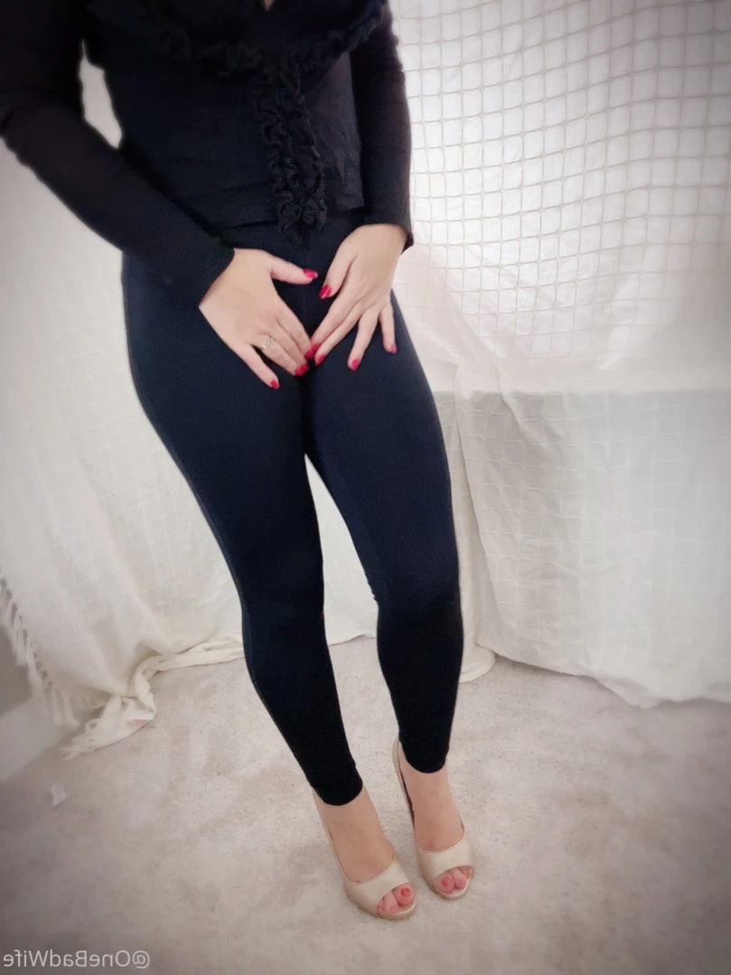 OneBadWife British Wife [ onebadwife ] Onlyfans leaked photo 14174303 on Hotleaks.tv