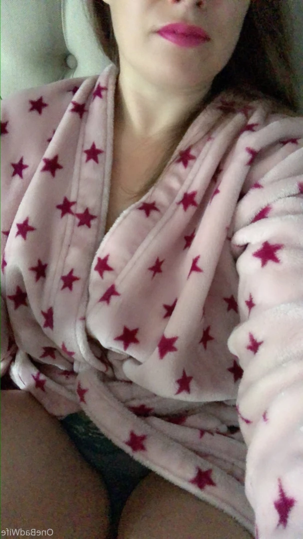 OneBadWife British Wife [ onebadwife ] Onlyfans leaked photo 14181945 on Hotleaks.tv