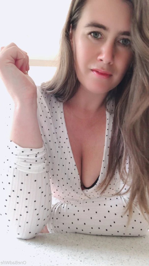 OneBadWife British Wife [ onebadwife ] Onlyfans leaked photo 14183771 on Hotleaks.tv