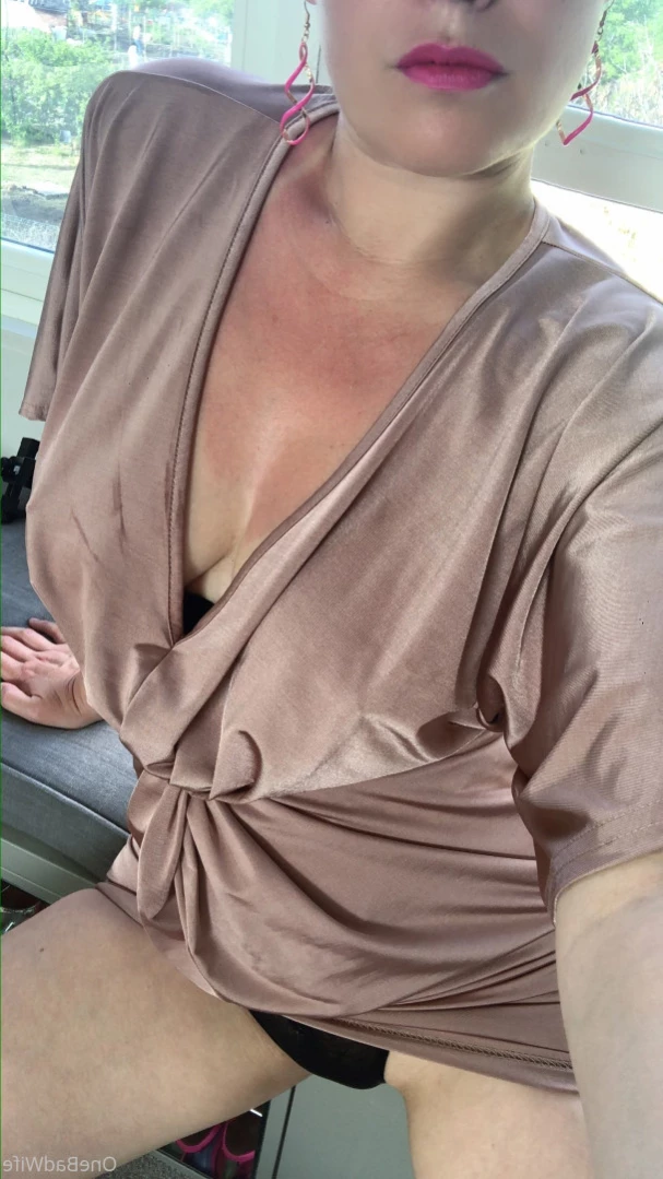 OneBadWife British Wife [ onebadwife ] Onlyfans leaked photo 14792440 on Hotleaks.tv
