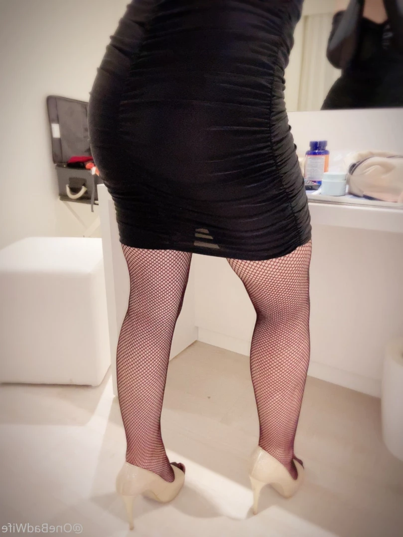 OneBadWife British Wife [ onebadwife ] Onlyfans leaked photo 15070852 on Hotleaks.tv