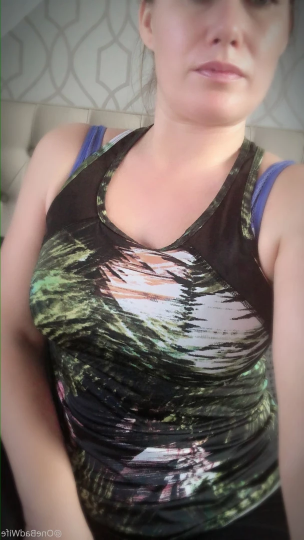 OneBadWife British Wife [ onebadwife ] Onlyfans leaked photo 15546993 on Hotleaks.tv