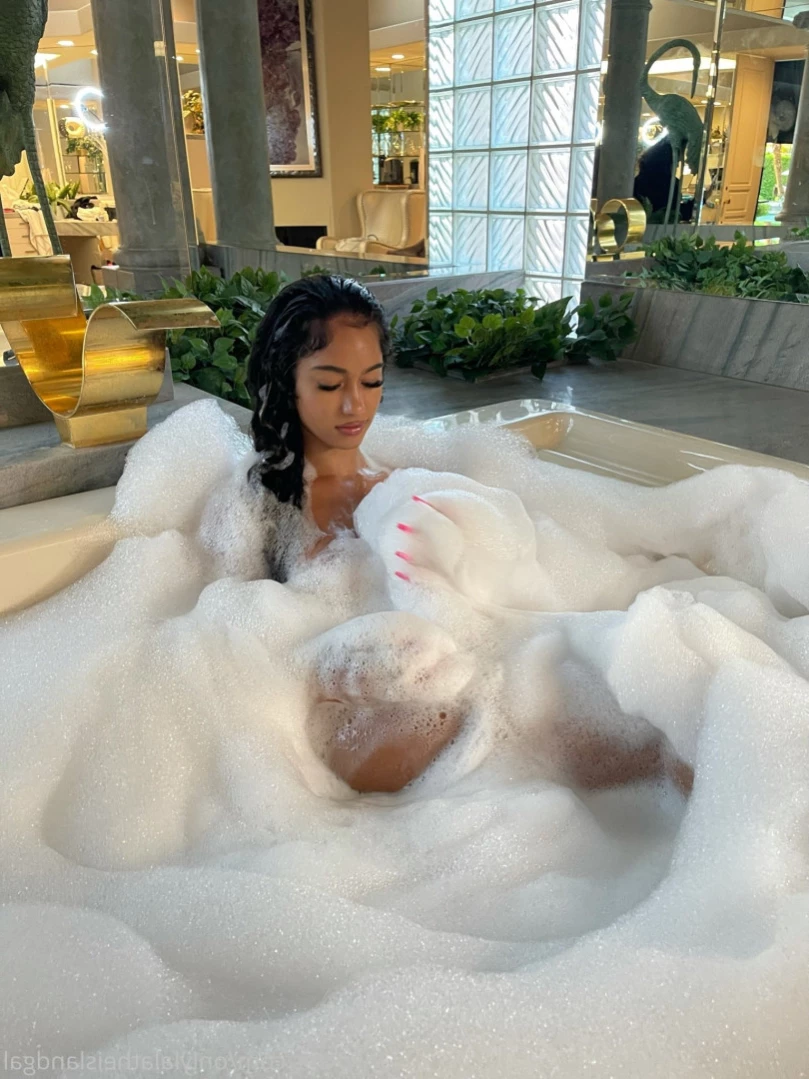 🎠Lala Baptiste🎡 [ onlylalatheislandgal ] Onlyfans leaked photo 12916643 on Hotleaks.tv