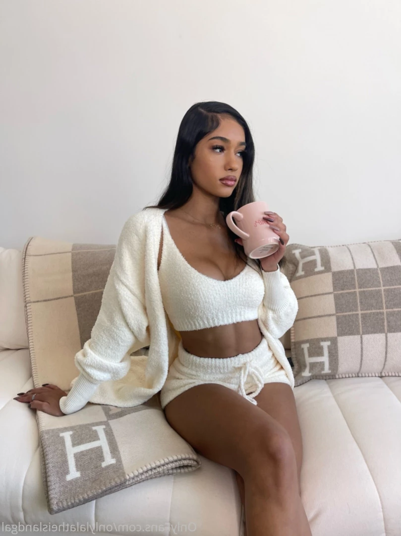 🎠Lala Baptiste🎡 [ onlylalatheislandgal ] Onlyfans leaked photo 14075880 on Hotleaks.tv