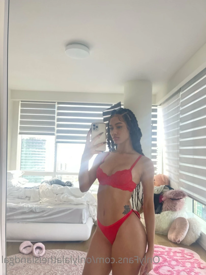 🎠Lala Baptiste🎡 [ onlylalatheislandgal ] Onlyfans leaked photo 15696220 on Hotleaks.tv