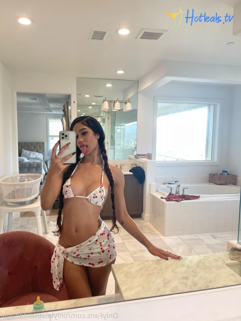 🎠Lala Baptiste🎡 [ onlylalatheislandgal ] Onlyfans leaked photo 15859664  on Hotleaks.tv