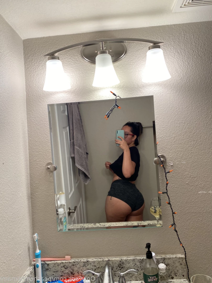 ro [ peachemojimami ] Onlyfans leaked photo 12317624 on Hotleaks.tv