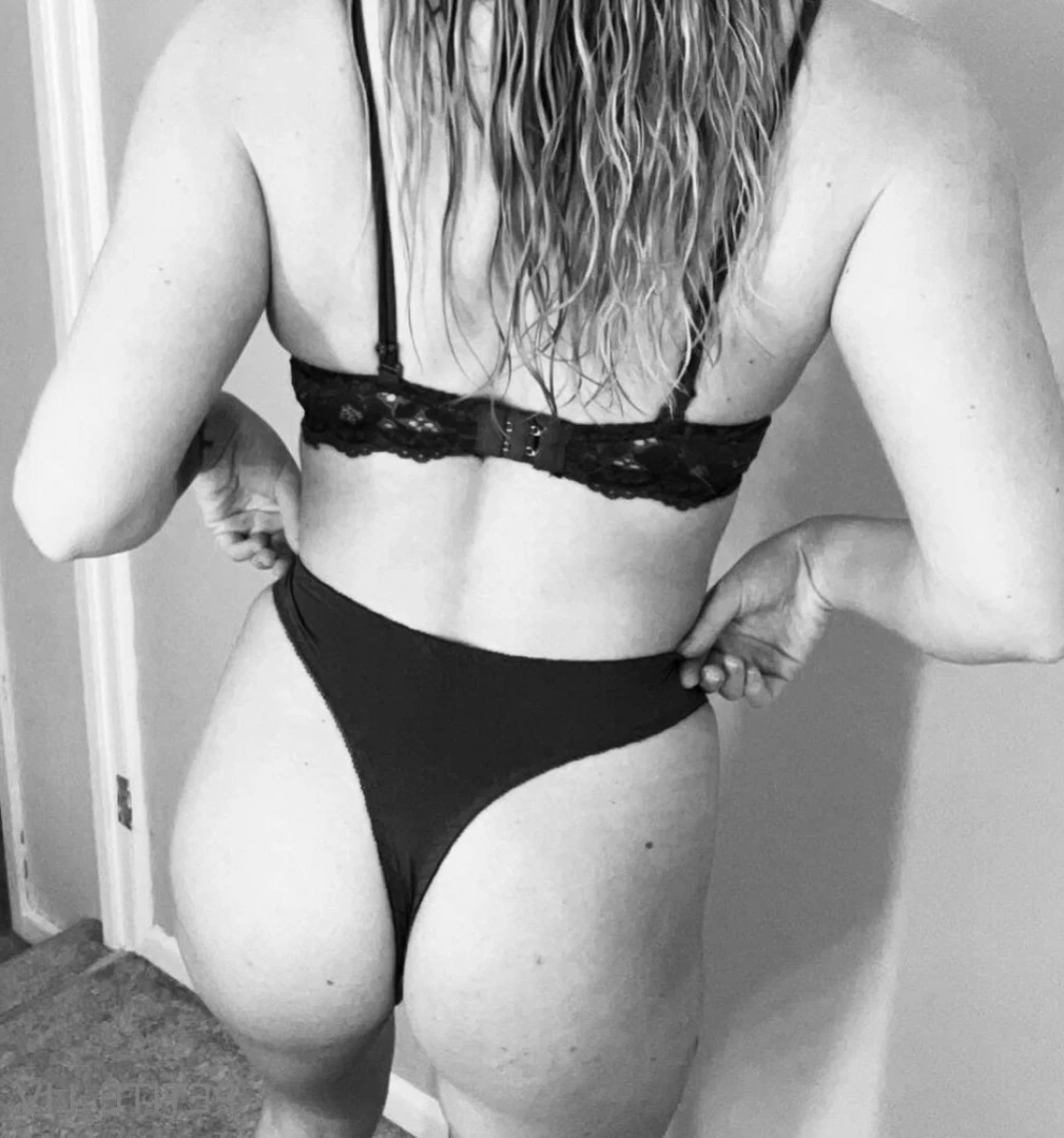 petite_liv Onlyfans leaked photo 13017984 on Hotleaks.tv