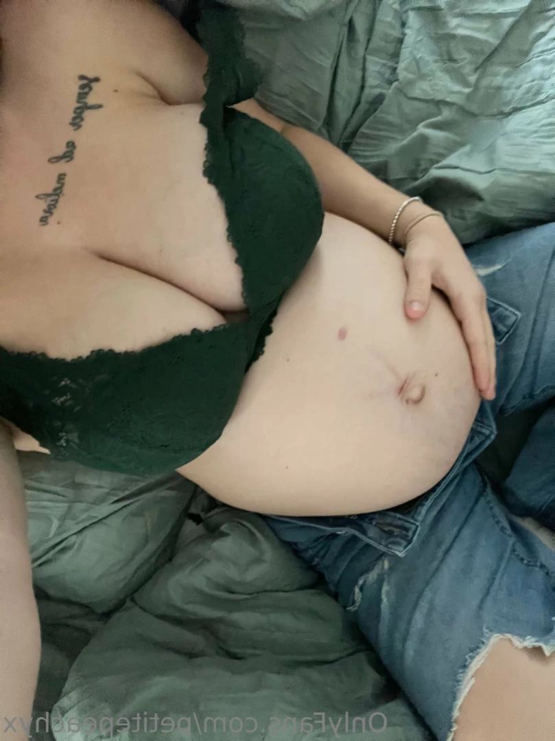 🍑 Peach 🧡 [ petitepeachyx ] Onlyfans leaked photo 14032575 on Hotleaks.tv
