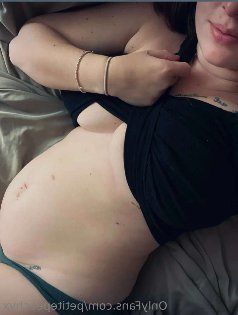 🍑 Peach 🧡 [ petitepeachyx ] Onlyfans leaked photo 14906578 on Hotleaks.tv