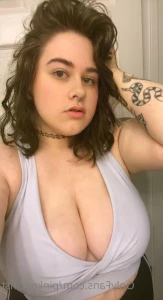 16322890