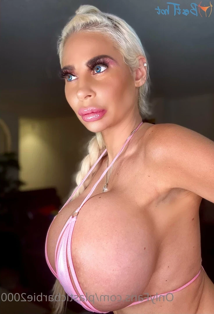 Bombshell Skyler [ plasticbarbie2000 ] Onlyfans leaked photo 18628069 on Hotleaks.tv