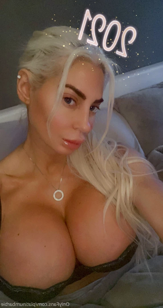 Bombshell Skyler [ plasticbarbie2000 ] Onlyfans leaked photo 10905231 on Hotleaks.tv