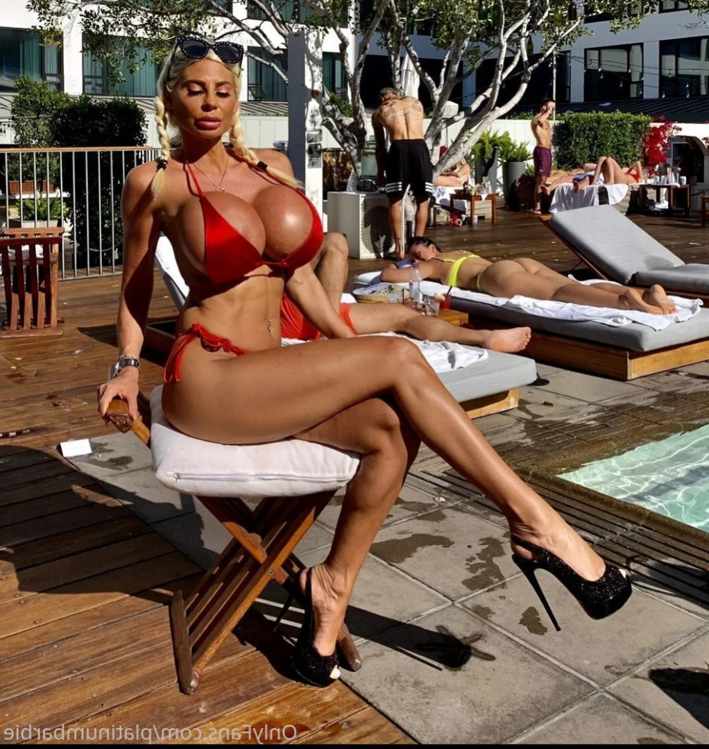 Bombshell Skyler [ plasticbarbie2000 ] Onlyfans leaked photo 12928318 on Hotleaks.tv