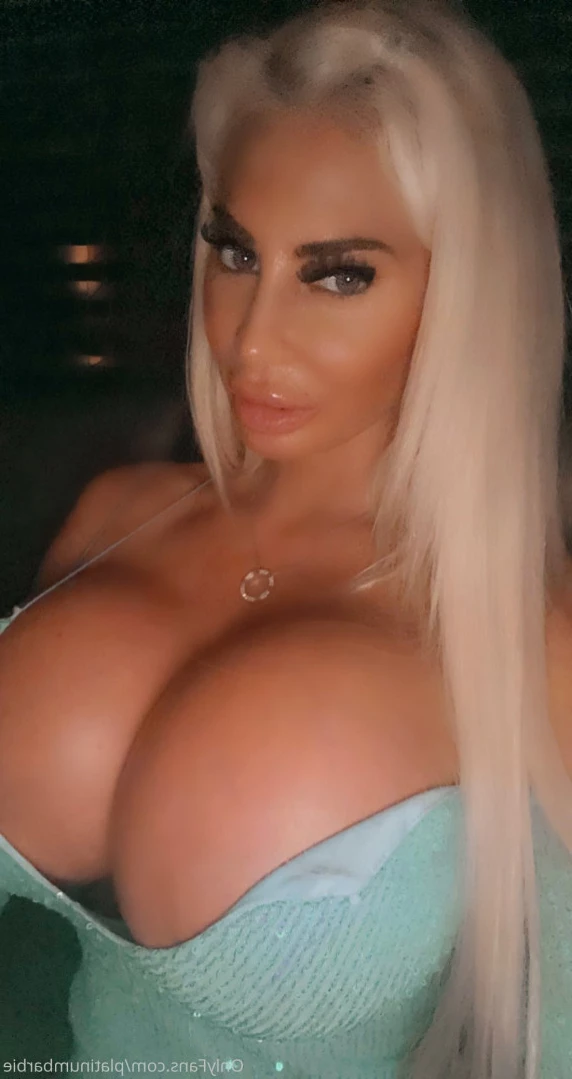 Bombshell Skyler [ plasticbarbie2000 ] Onlyfans leaked photo 13347893 on Hotleaks.tv
