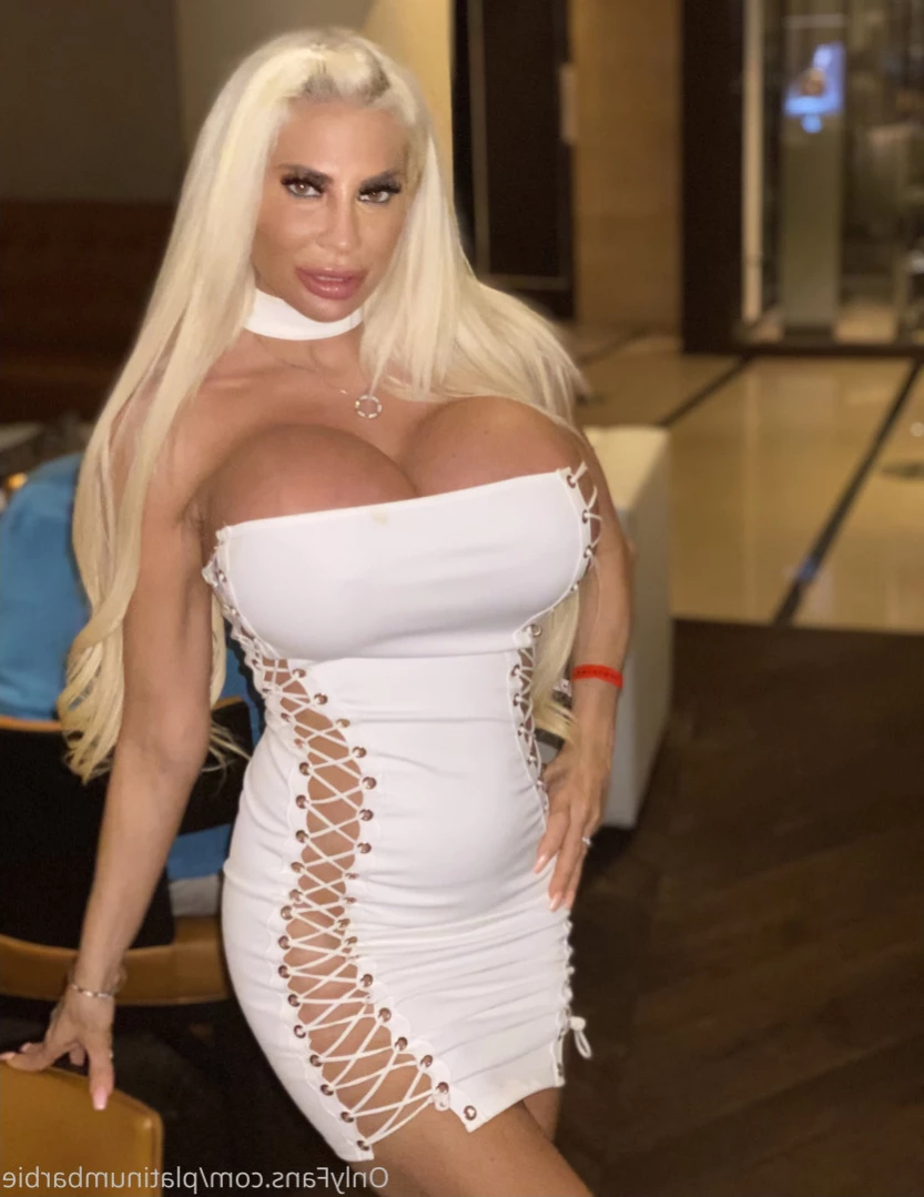 Bombshell Skyler [ plasticbarbie2000 ] Onlyfans leaked photo 14493048 on Hotleaks.tv