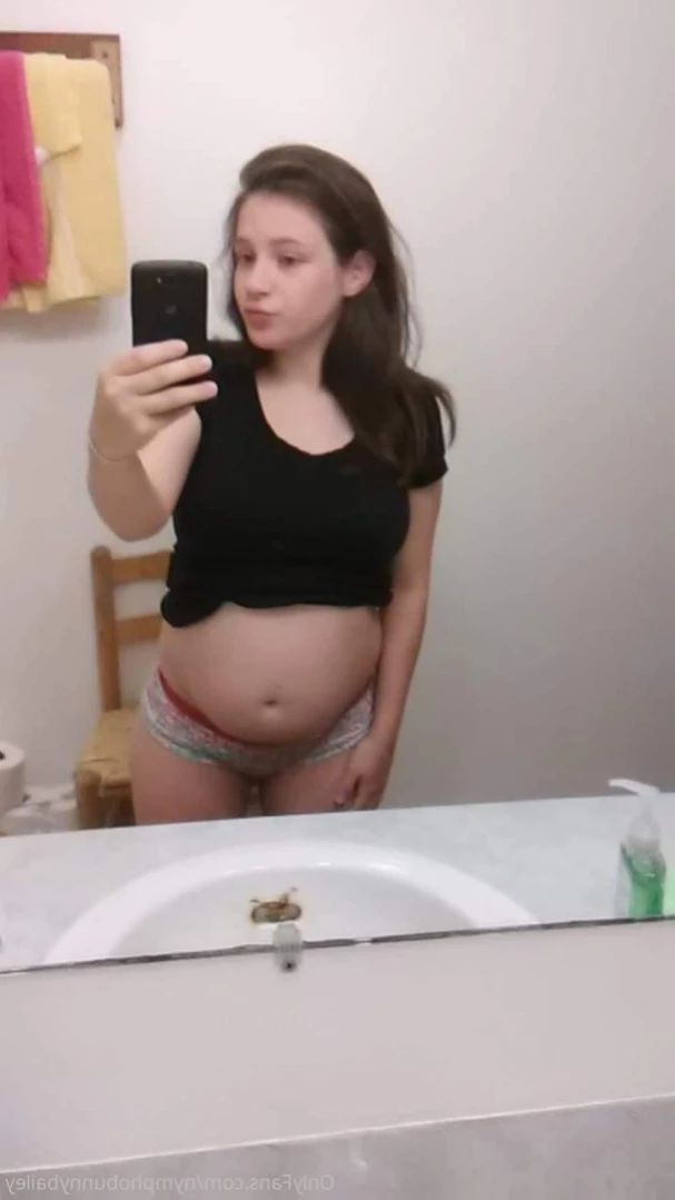 Pregnant Bailey [ pregnantbailey ] Onlyfans leaked photo 14474338 on Hotleaks.tv