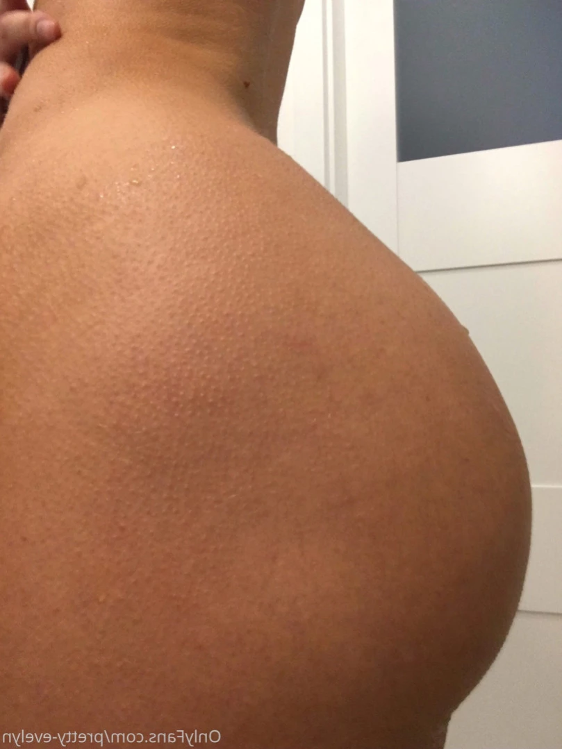 Pretty Evelyn [ pretty-evelyn ] Onlyfans leaked photo 10956397 on Hotleaks.tv