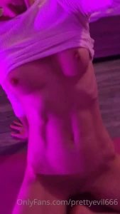 Pretty Evelyn [ pretty-evelyn ] Onlyfans leaked video 13662215 on Hotleaks.tv