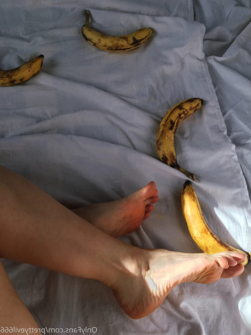 Pretty Evelyn [ pretty-evelyn ] Onlyfans leaked photo 14057140 on Hotleaks.tv