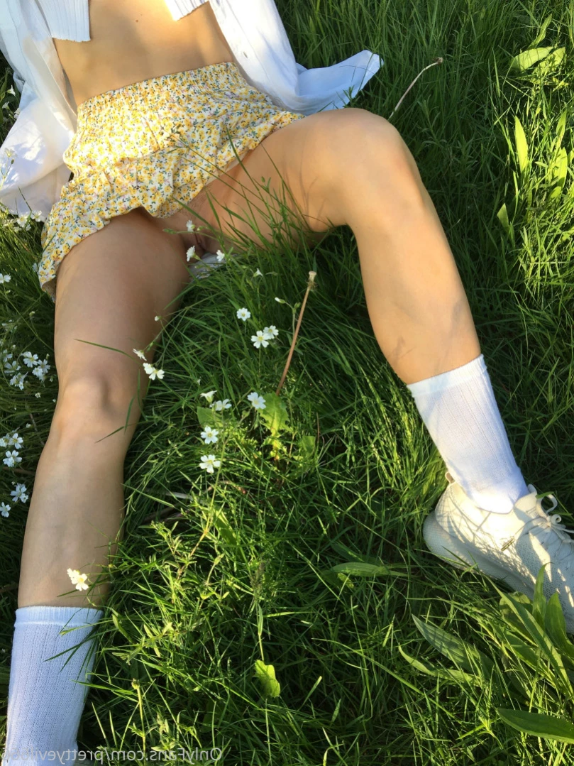 Pretty Evelyn [ pretty-evelyn ] Onlyfans leaked photo 14058332 on Hotleaks.tv