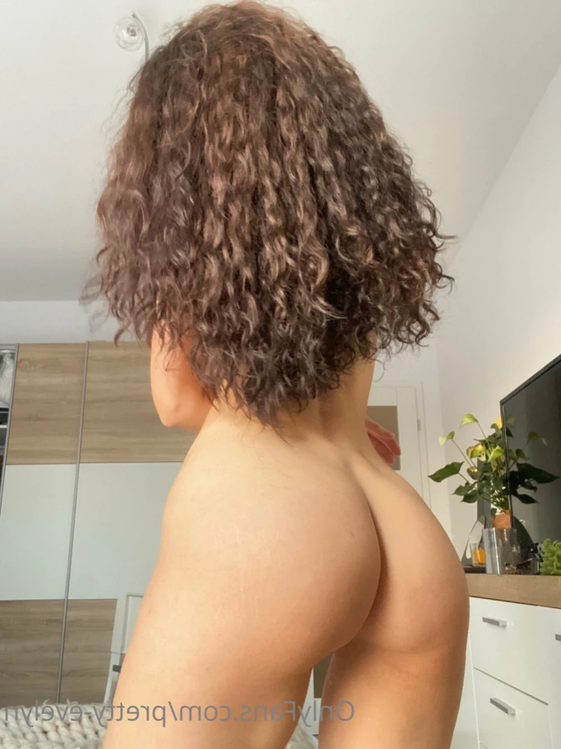 Pretty Evelyn [ pretty-evelyn ] Onlyfans leaked photo 14064798 on Hotleaks.tv