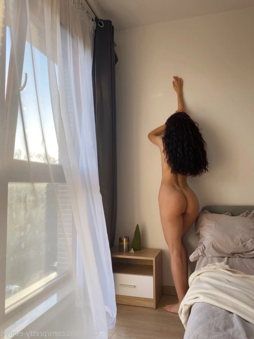 Pretty Evelyn [ pretty-evelyn ] Onlyfans leaked photo 14065814 on Hotleaks.tv