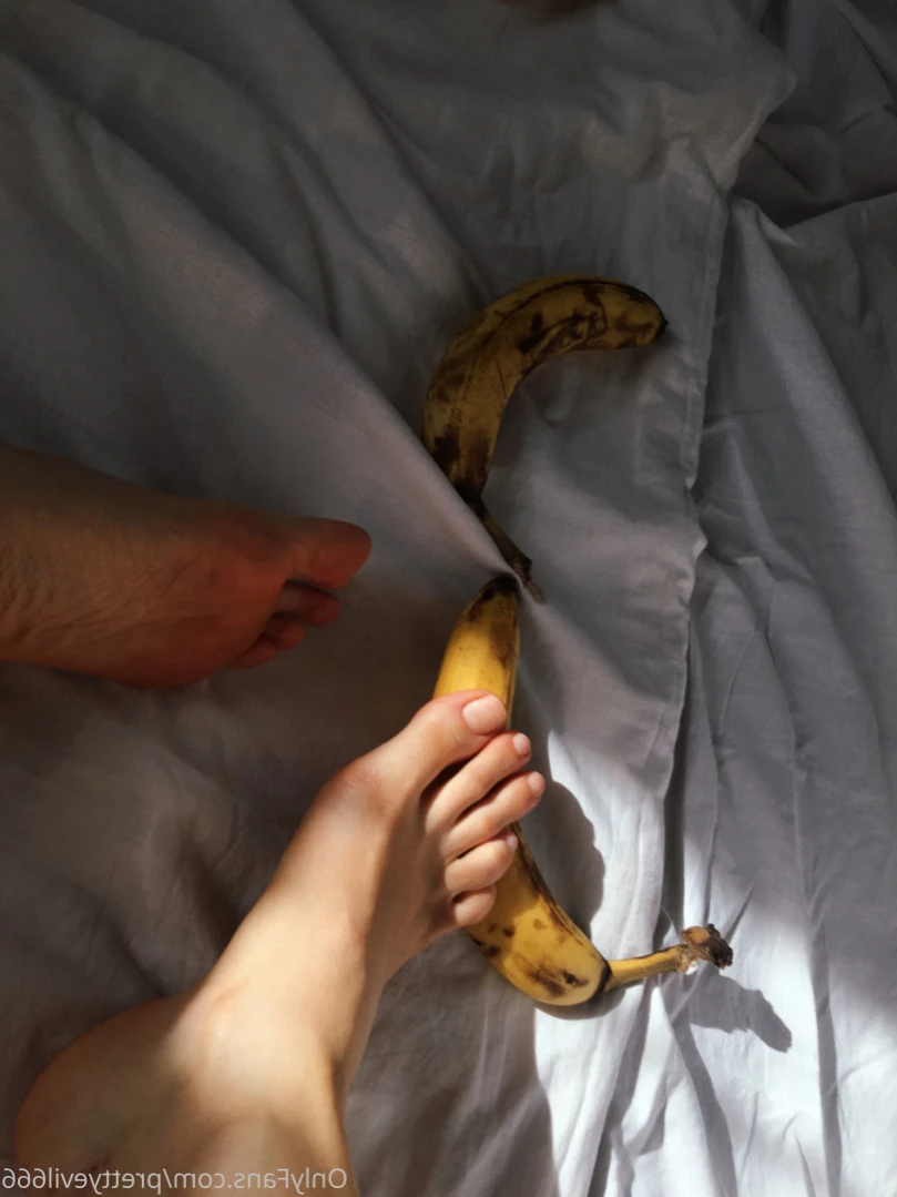 Pretty Evelyn [ pretty-evelyn ] Onlyfans leaked photo 14250326 on Hotleaks.tv