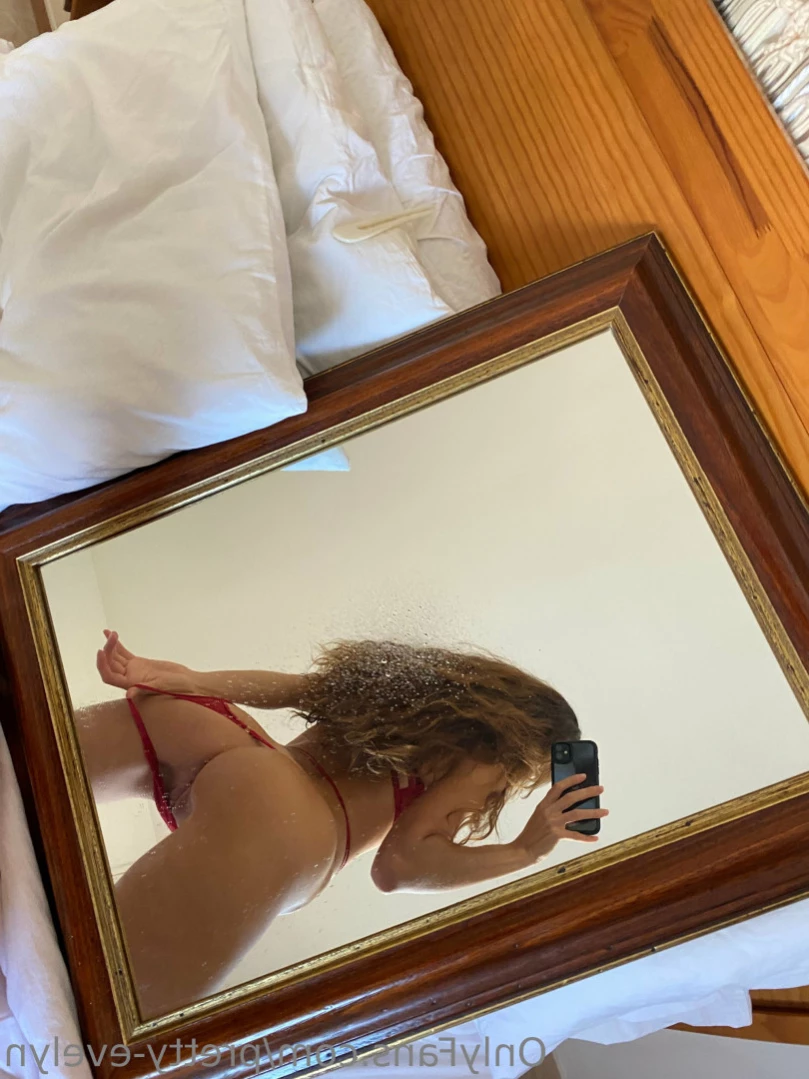 Pretty Evelyn [ pretty-evelyn ] Onlyfans leaked photo 14472768 on Hotleaks.tv