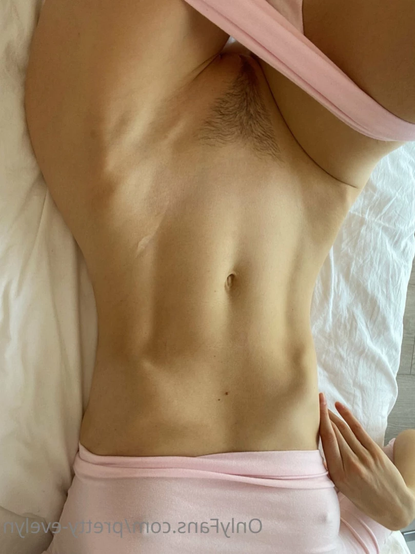 Pretty Evelyn [ pretty-evelyn ] Onlyfans leaked photo 15188766 on Hotleaks.tv