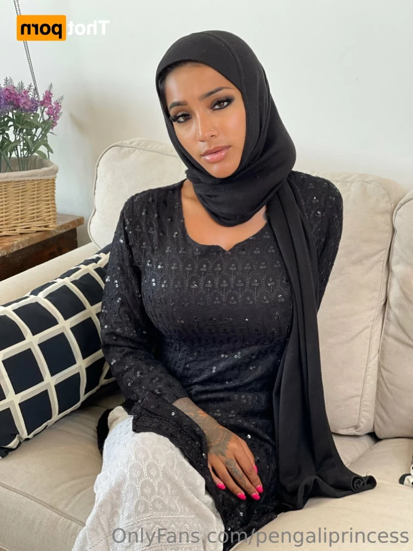 Yasmina Khan 💘 [ pengaliprincess ] Onlyfans leaked photo 13902861 on Hotleaks.tv