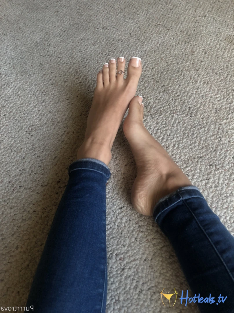 footfetishgurl 16107945