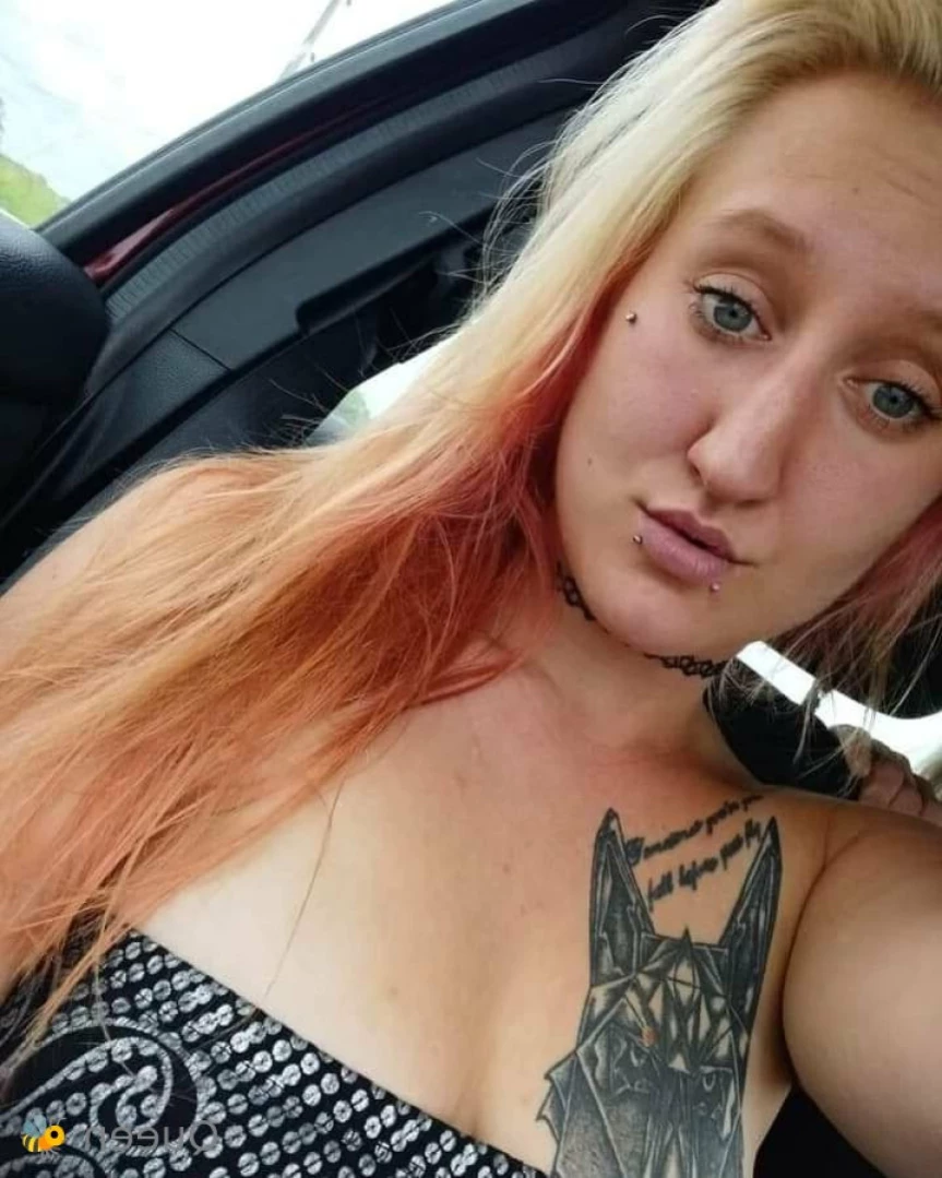 𝓠𝓾𝓮𝓮𝓷 𝓑𝓮𝓮💕 [ queenbitch1998 ] Onlyfans leaked photo 12263995 on Hotleaks.tv