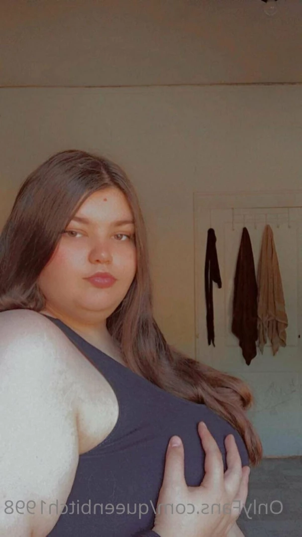 𝓠𝓾𝓮𝓮𝓷 𝓑𝓮𝓮💕 [ queenbitch1998 ] Onlyfans leaked photo 13556219 on Hotleaks.tv