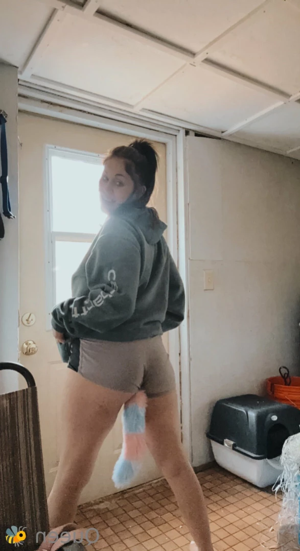 𝓠𝓾𝓮𝓮𝓷 𝓑𝓮𝓮💕 [ queenbitch1998 ] Onlyfans leaked photo 13714915 on Hotleaks.tv