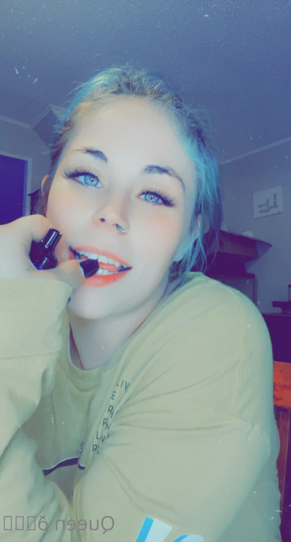 𝓠𝓾𝓮𝓮𝓷 𝓑𝓮𝓮💕 [ queenbitch1998 ] Onlyfans leaked photo 13715094 on Hotleaks.tv