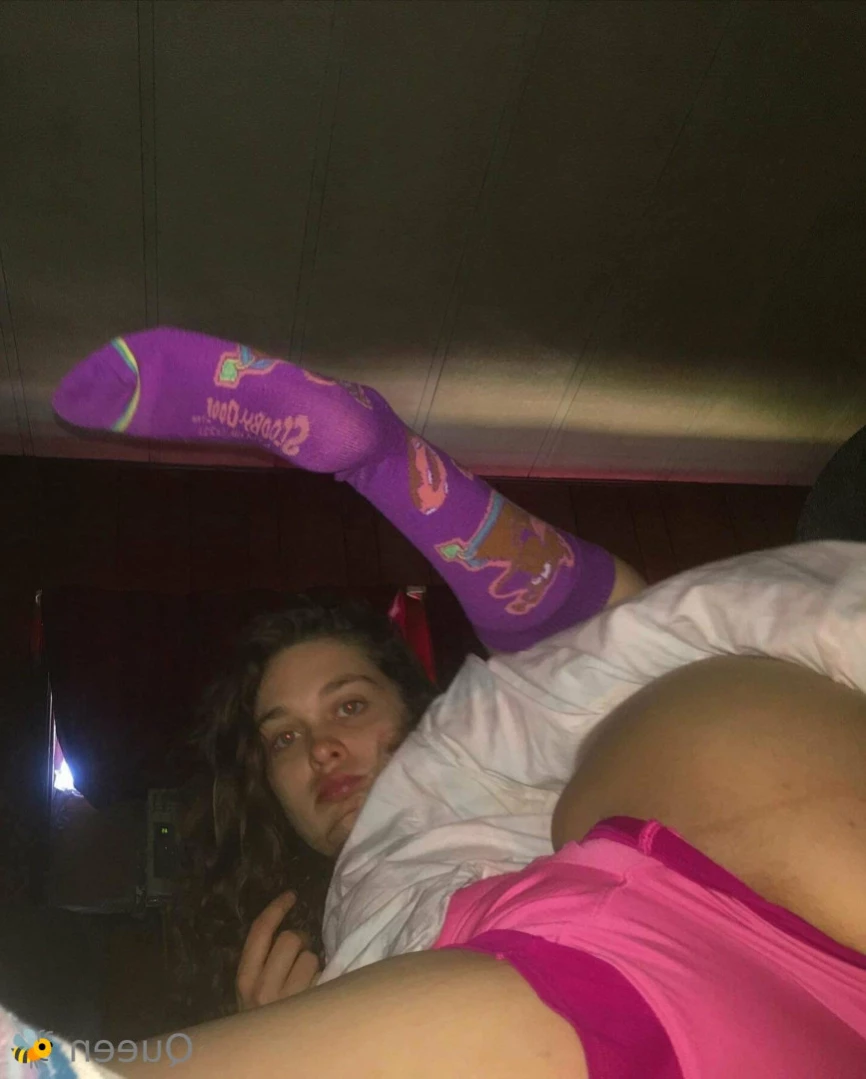 𝓠𝓾𝓮𝓮𝓷 𝓑𝓮𝓮💕 [ queenbitch1998 ] Onlyfans leaked photo 13715311 on Hotleaks.tv