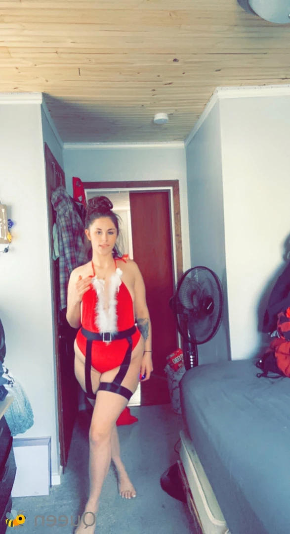𝓠𝓾𝓮𝓮𝓷 𝓑𝓮𝓮💕 [ queenbitch1998 ] Onlyfans leaked photo 14456143 on Hotleaks.tv