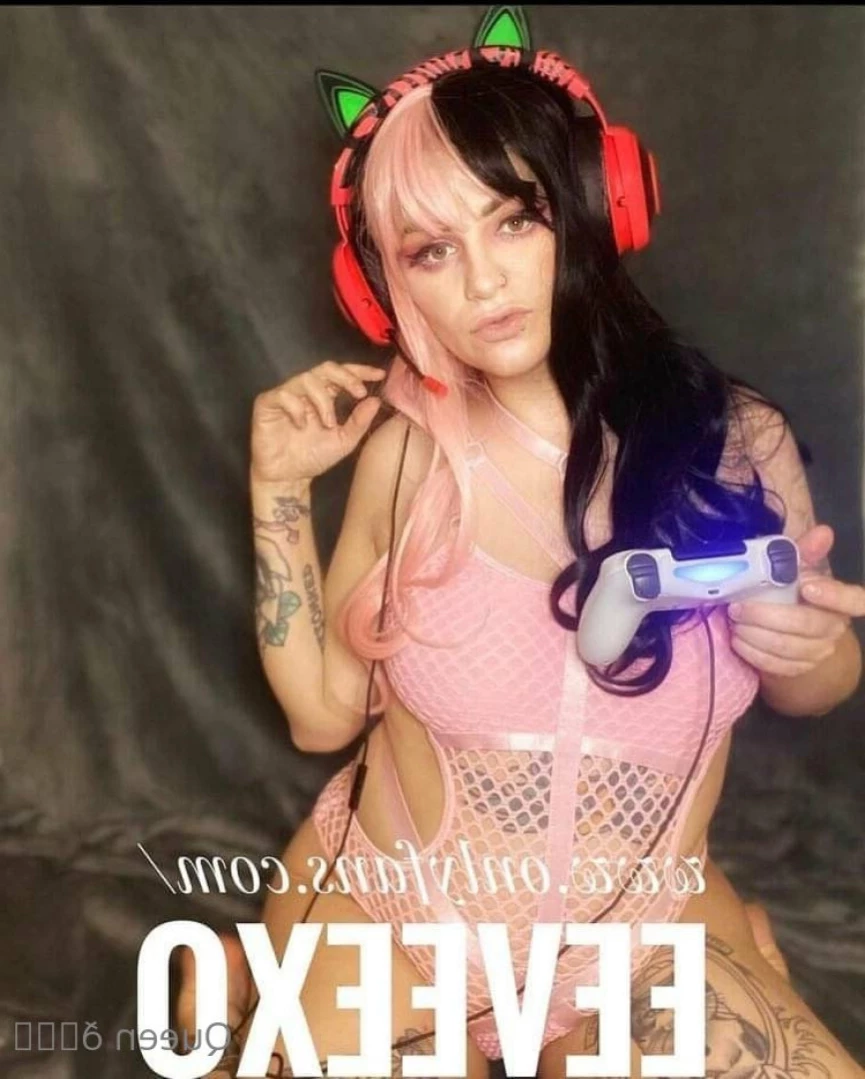 𝓠𝓾𝓮𝓮𝓷 𝓑𝓮𝓮💕 [ queenbitch1998 ] Onlyfans leaked photo 15830913 on Hotleaks.tv