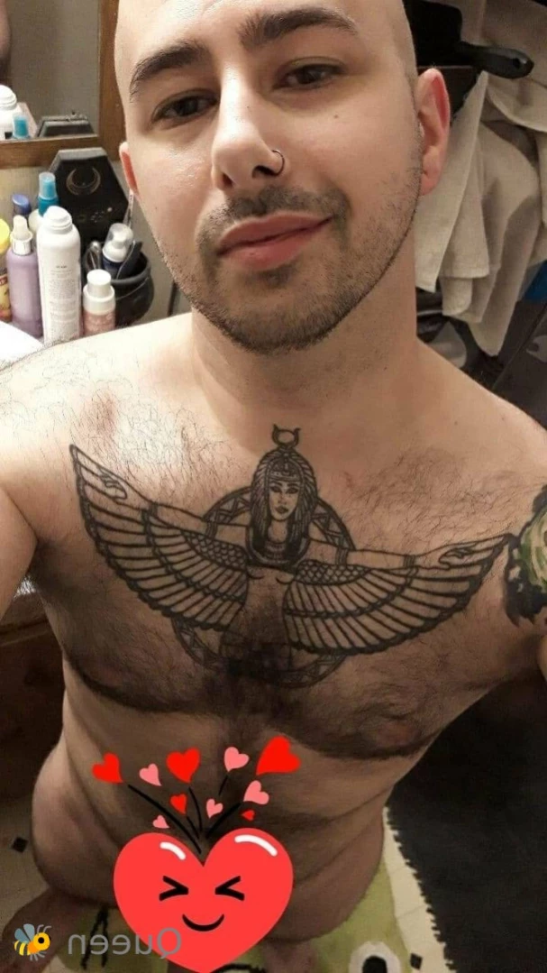𝓠𝓾𝓮𝓮𝓷 𝓑𝓮𝓮💕 [ queenbitch1998 ] Onlyfans leaked photo 16033051 on Hotleaks.tv