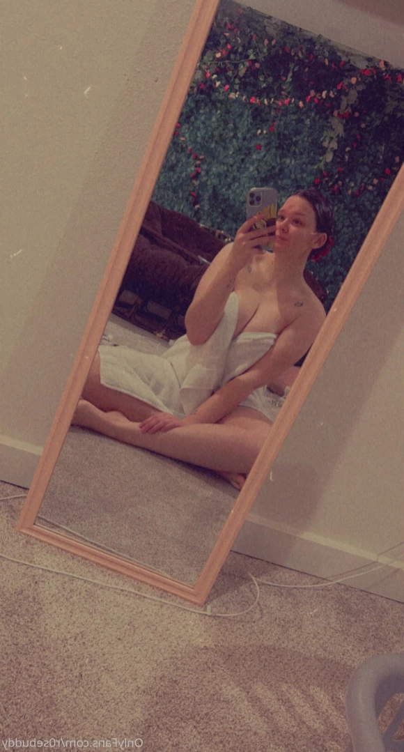 Rosebud 🌹 [ r0sebuddy ] Onlyfans leaked photo 13831434 on Hotleaks.tv