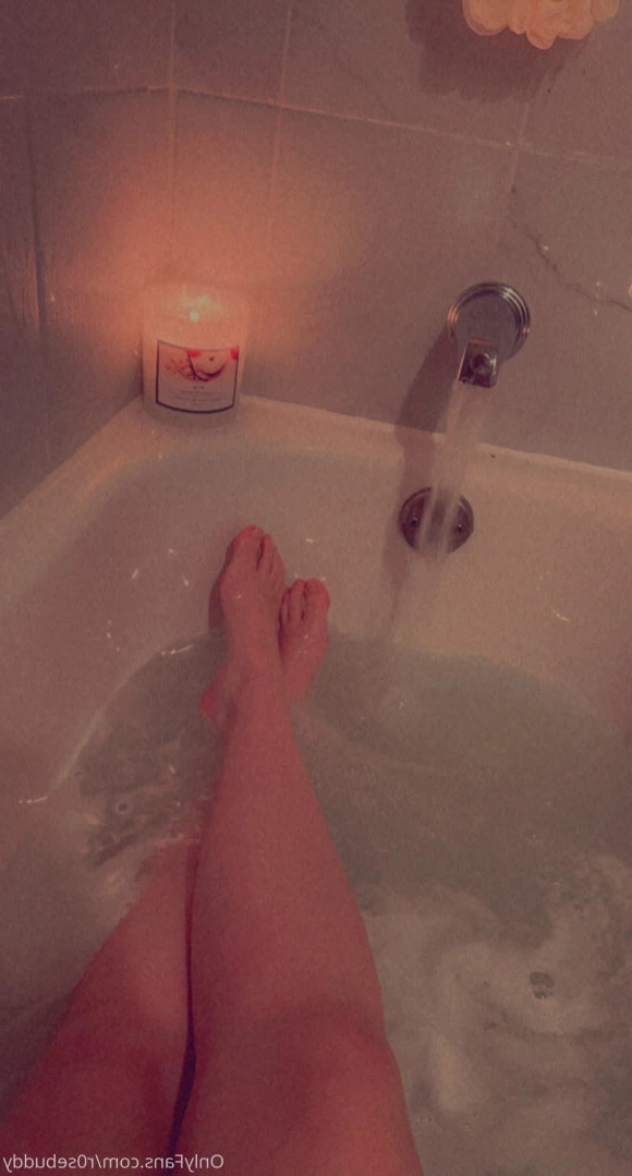 Rosebud 🌹 [ r0sebuddy ] Onlyfans leaked photo 13831482 on Hotleaks.tv