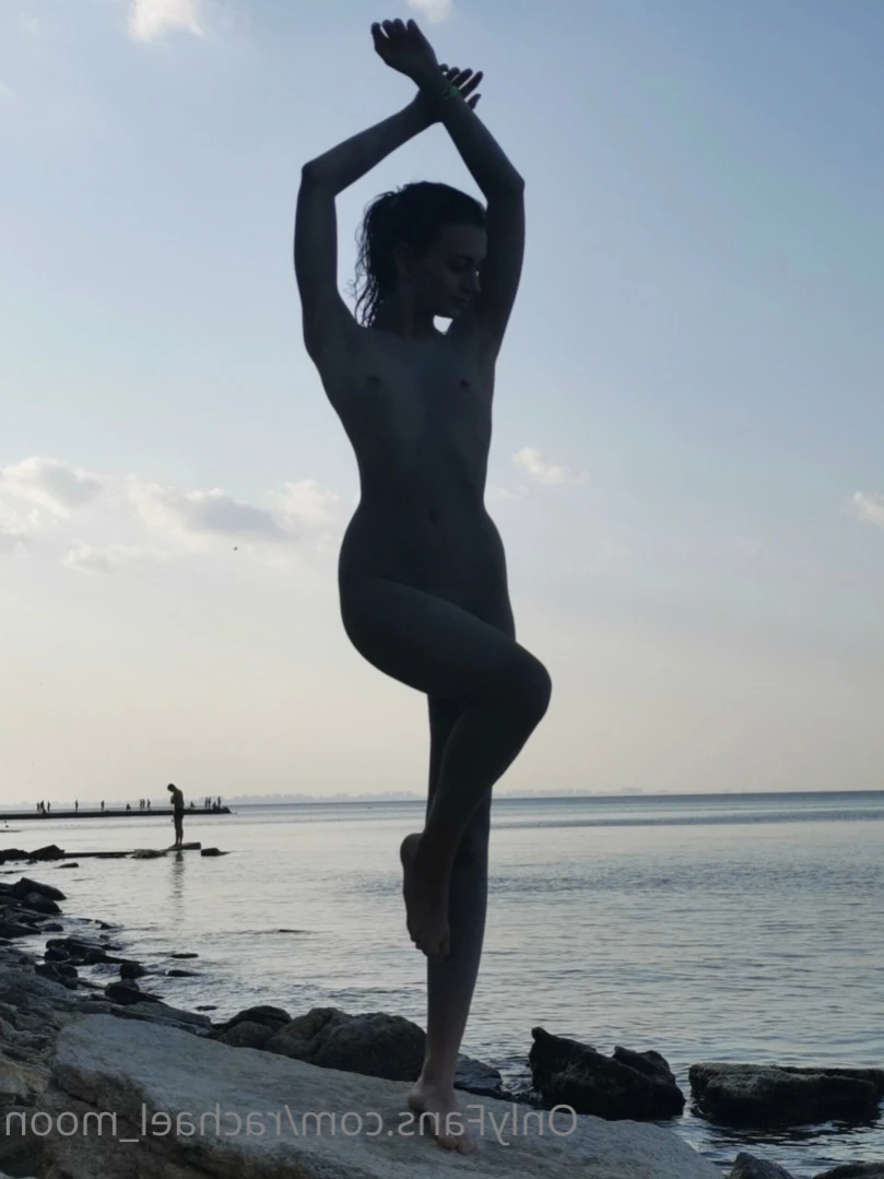 Rachael Moon 🌙 [ rachael_moon ] Onlyfans leaked photo 12950187 on Hotleaks.tv