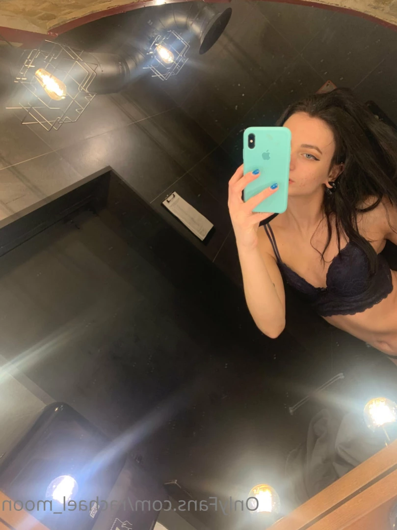 Rachael Moon 🌙 [ rachael_moon ] Onlyfans leaked photo 13486591 on Hotleaks.tv